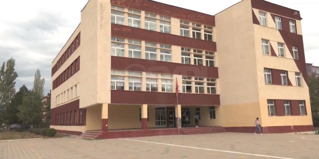 Foto, Zyra Vendore e Arsimit Parauniversitar Kukës