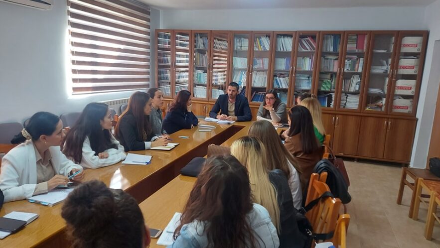 Foto, Zyra Vendore e Arsimit Parauniversitar Kukës