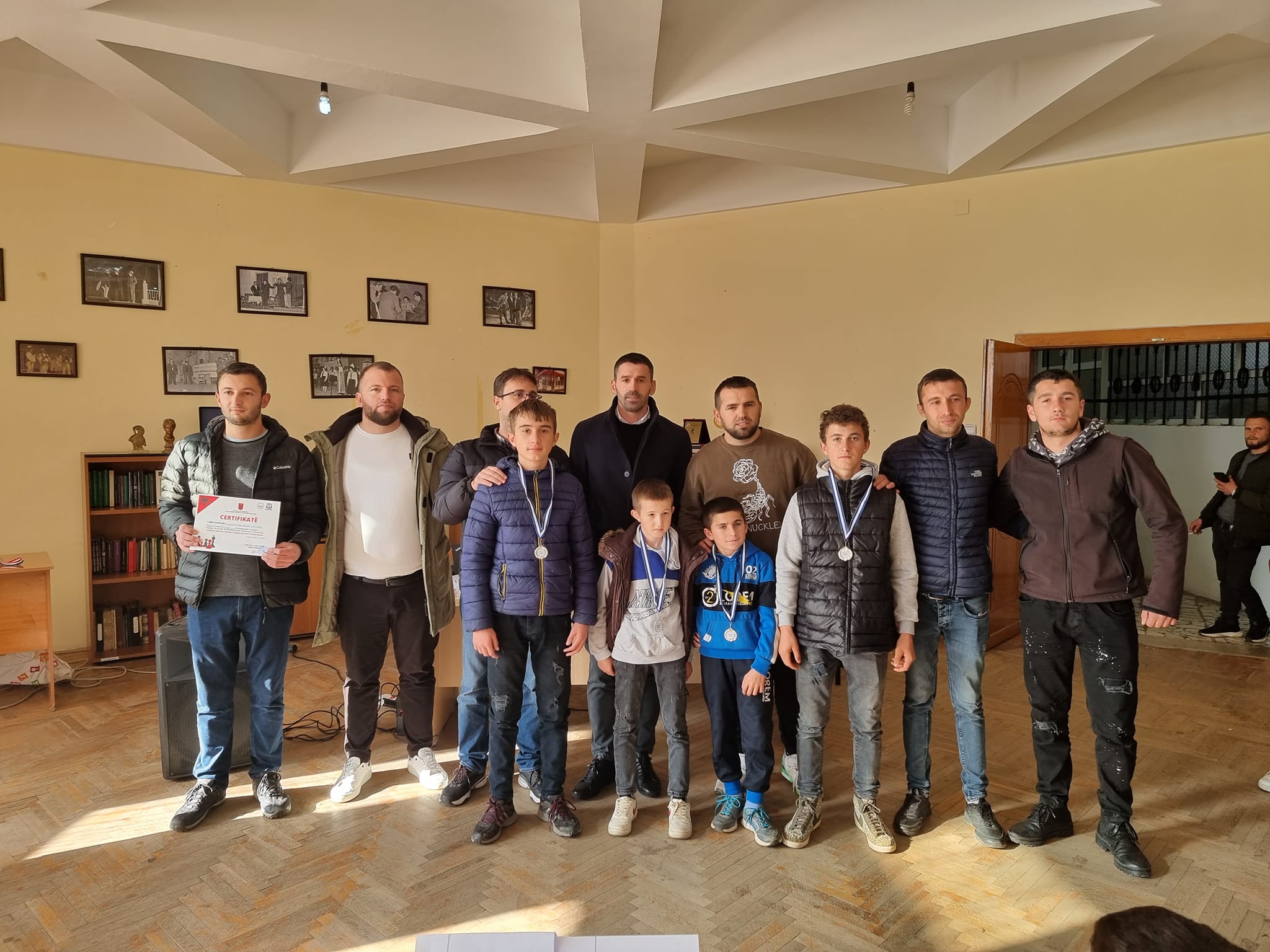 Foto, Zyra Vendore e Arsimit Parauniversitar Kukës