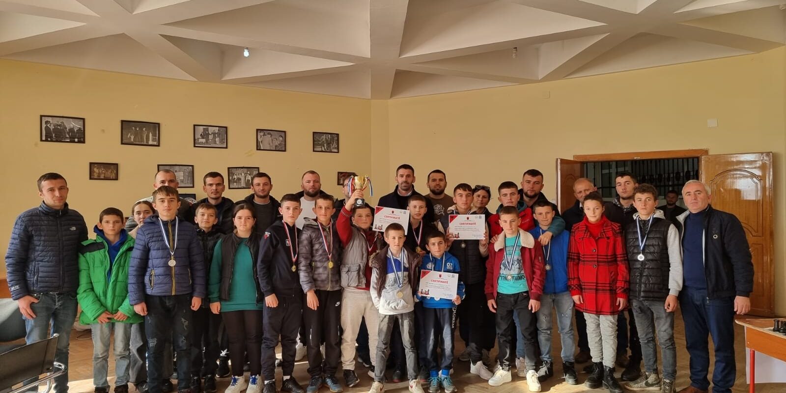 Foto, Zyra Vendore e Arsimit Parauniversitar Kukës