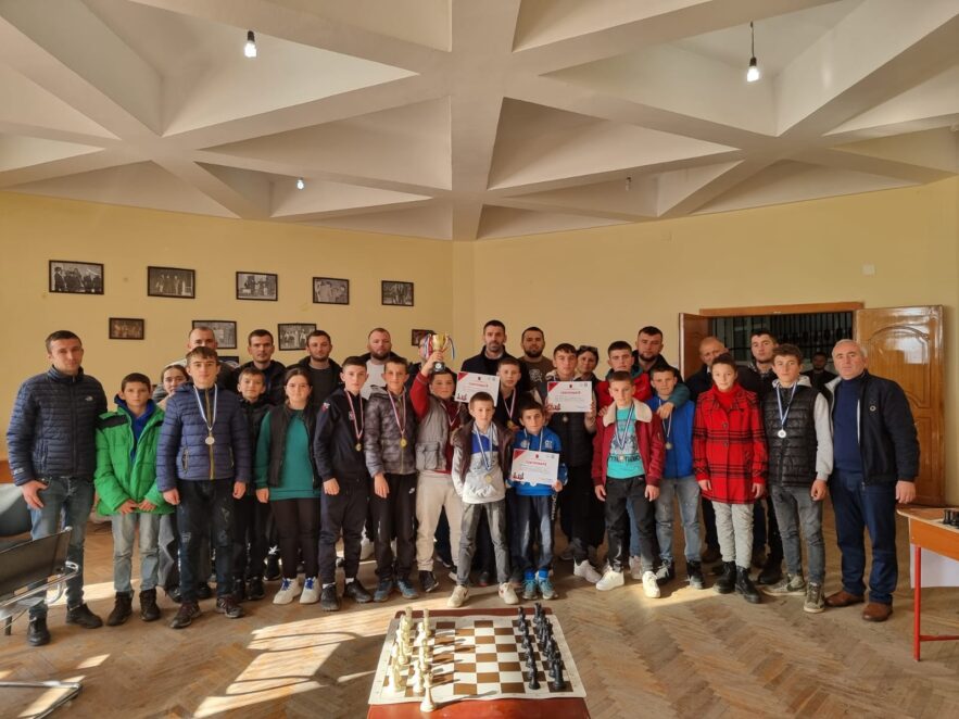 Foto, Zyra Vendore e Arsimit Parauniversitar Kukës