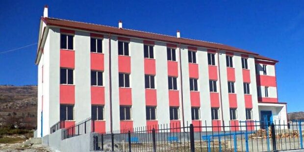 Foto, Zyra Vendore e Arsimit Parauniversitar Kukës