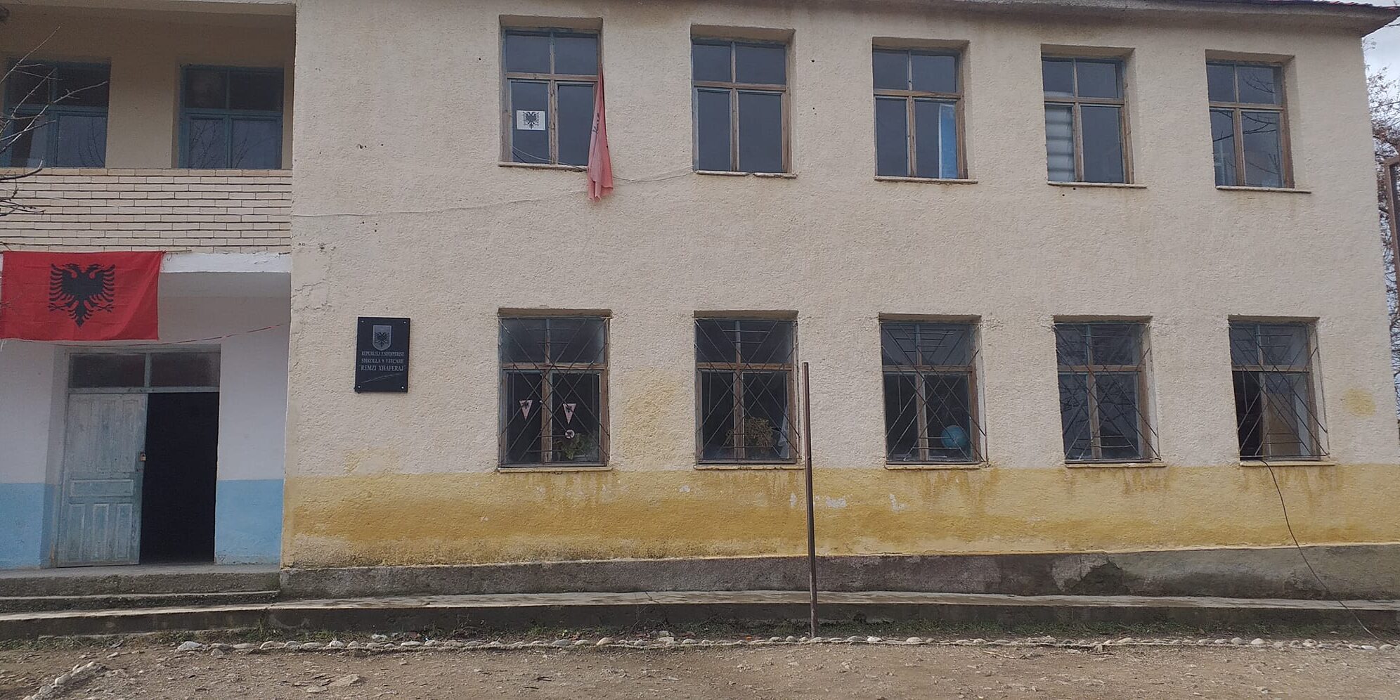 Foto, Zyra Vendore e Arsimit Parauniversitar Kukës