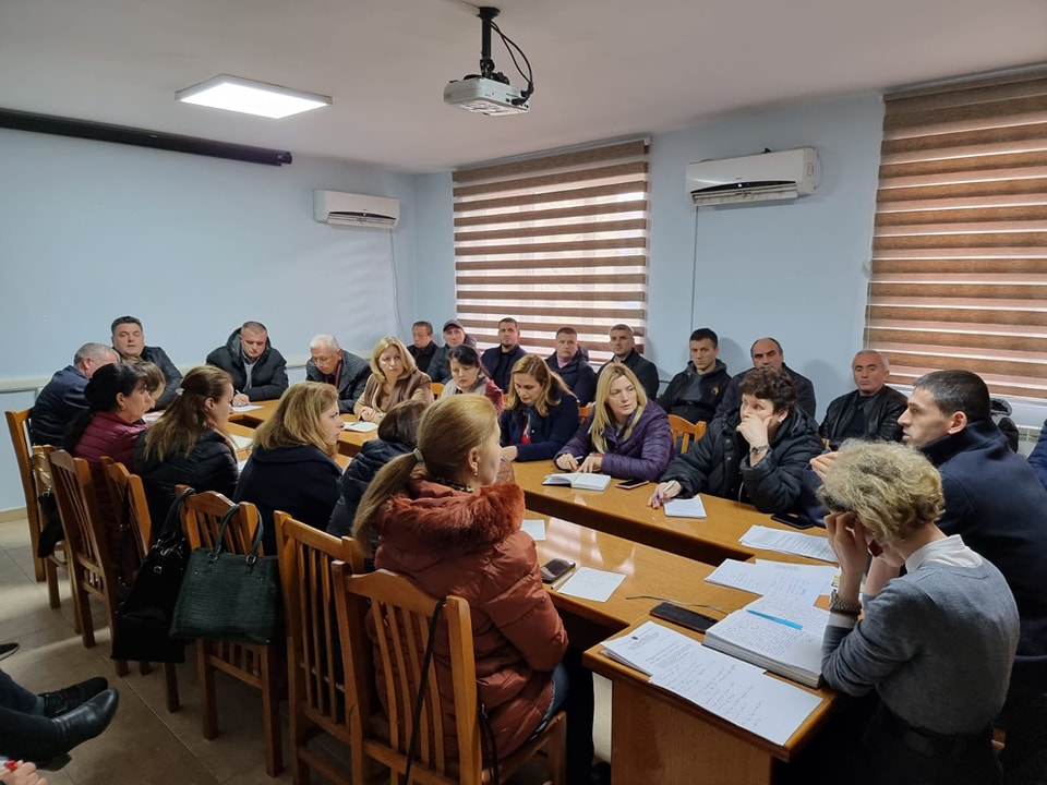 Foto, Zyra Vendore e Arsimit Parauniversitar Kukës