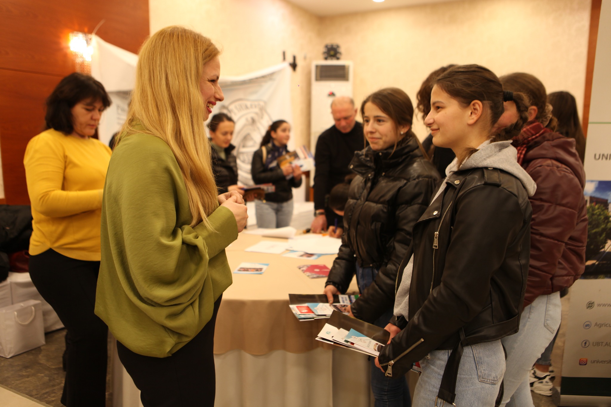 Foto, Zyra Vendore e Arsimit Parauniversitar Kukës