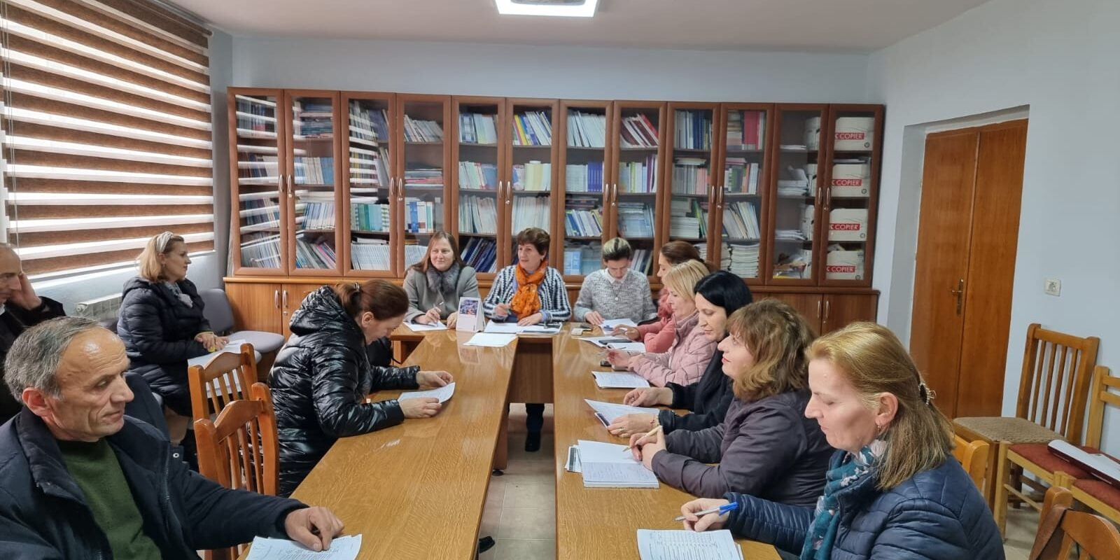 Foto, Zyra Vendore e Arsimit Parauniversitar Kukës